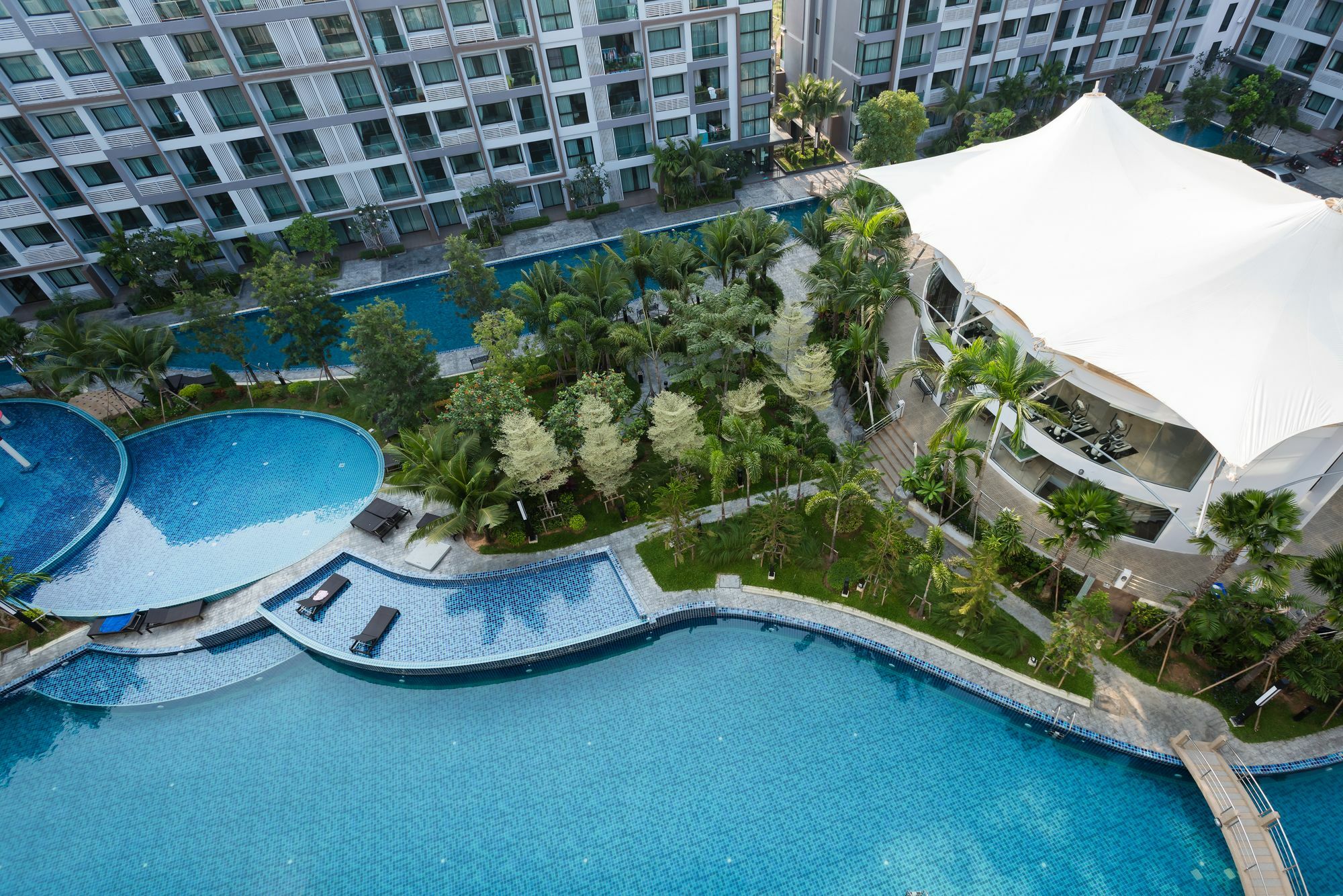 Dusit Grand Park Appartement Jomtien Beach Buitenkant foto
