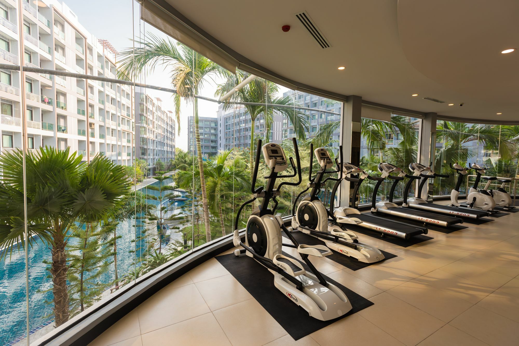 Dusit Grand Park Appartement Jomtien Beach Buitenkant foto